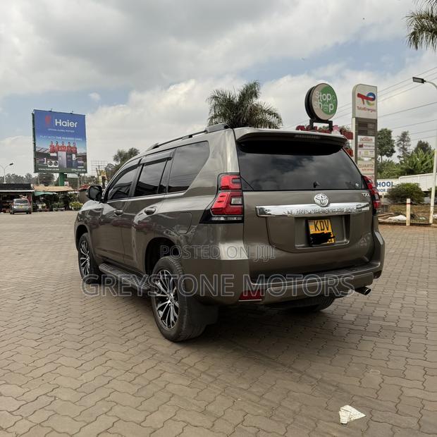 Toyota Land Cruiser Prado 2.7 VVT-i 2014 Ivory