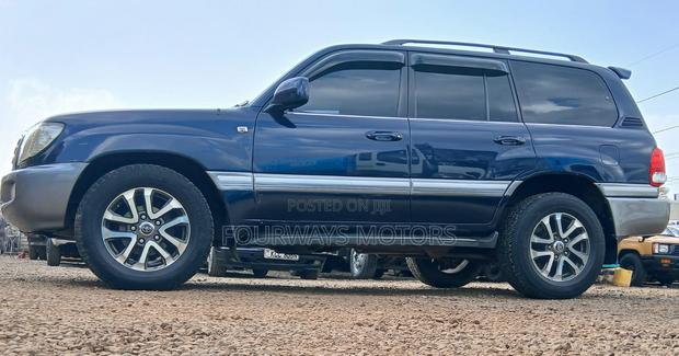 Toyota Land Cruiser 1998 Blue