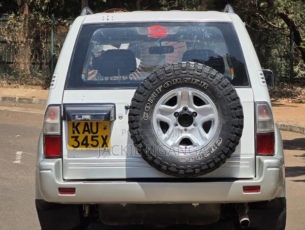 Toyota Land Cruiser Prado 1998 White