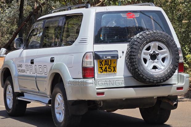 Toyota Land Cruiser Prado 1998 White