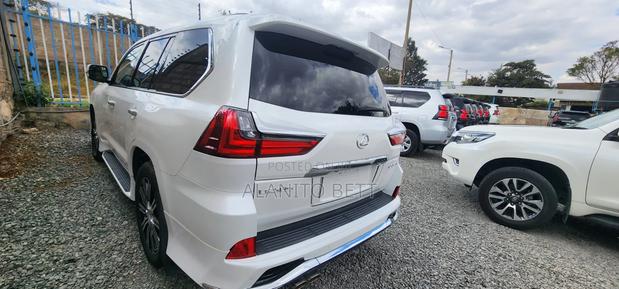 Lexus LX 2019 White
