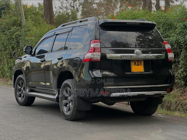 Toyota Land Cruiser Prado 2.8 D-4D 2016 Black