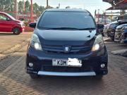 Toyota ISIS 2016 Black for sale