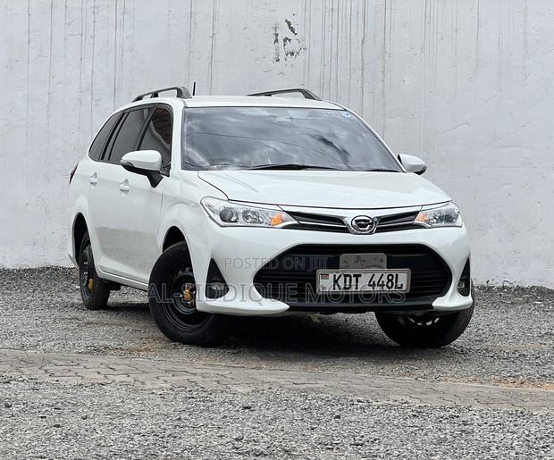Toyota Corolla Fielder 2019 White