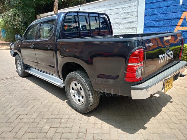 Toyota Hilux 2013 Gray