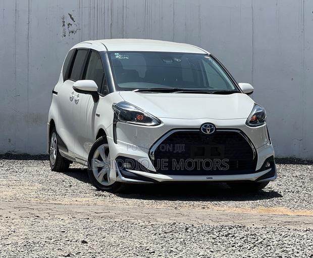 Toyota Sienta 1.5 Hybrid FWD (6-seater) 2020 White