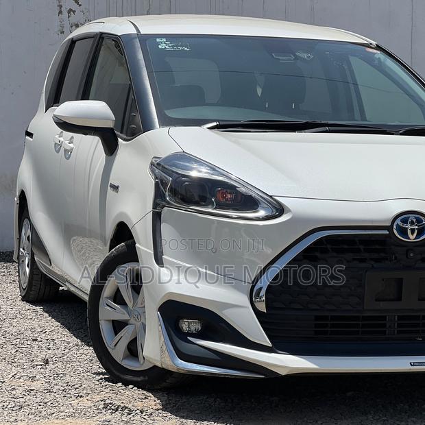 Toyota Sienta 1.5 Hybrid FWD (6-seater) 2020 White