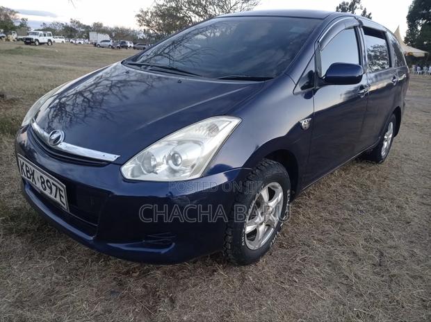 Toyota Wish 2006 Blue