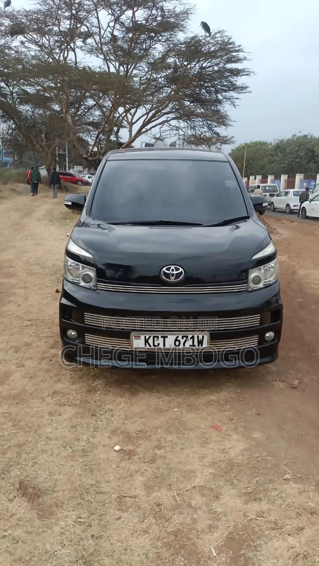 Toyota Voxy 2012 Black