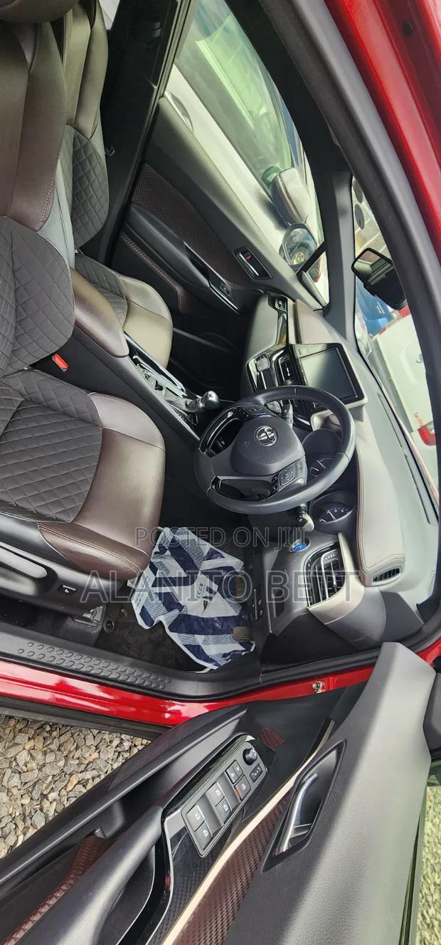 Toyota C-HR 2019 Red