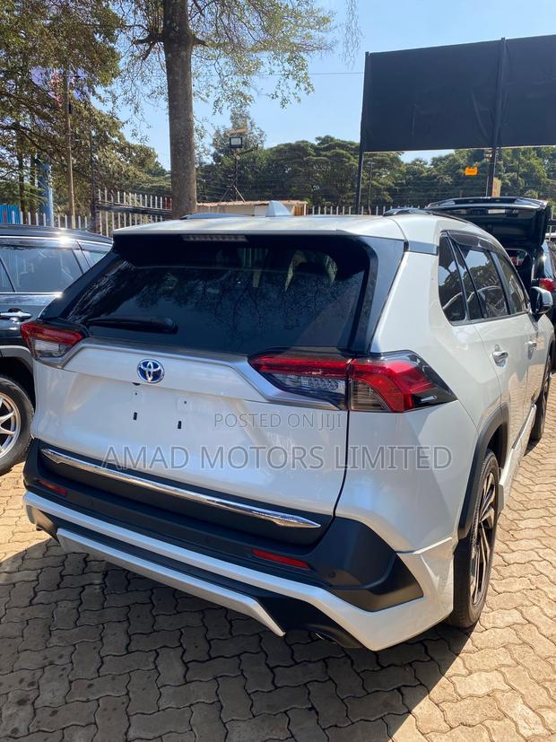 Toyota RAV4 2019 White