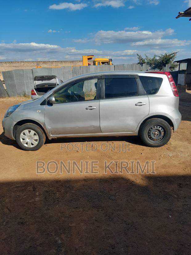 Nissan Note 1.4 2010 Silver