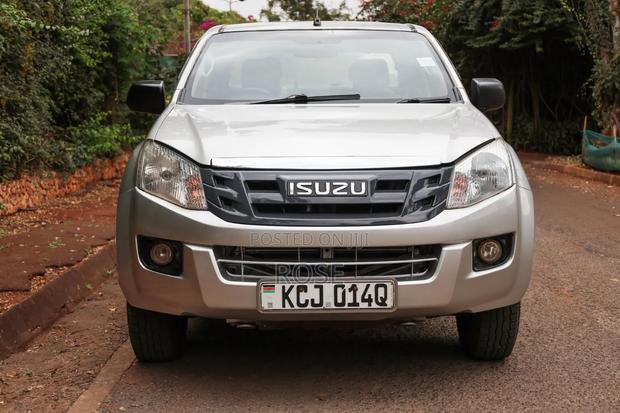 Isuzu D-MAX 2015 Silver