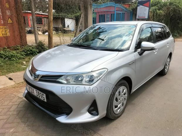 Toyota Corolla Fielder 1.5 Hybrid FWD 2019 Silver