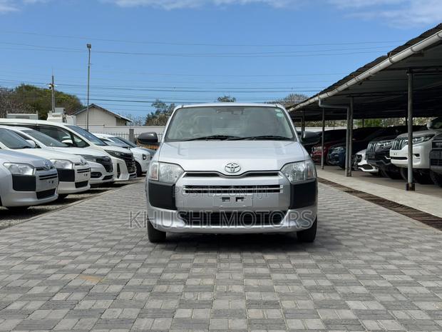 Toyota Probox 2020 Silver