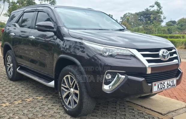 Toyota Fortuner 2.5 D AWD 2018 Black