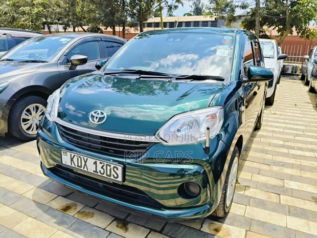 Toyota Passo 2018 Green