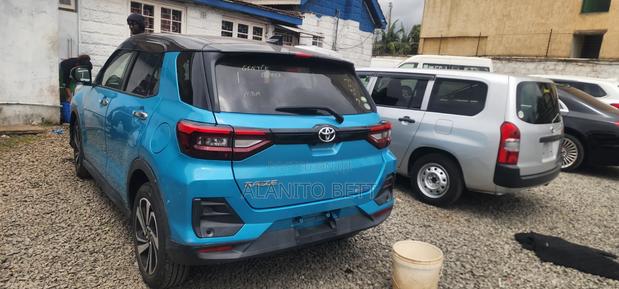Toyota Raize 2019 Blue