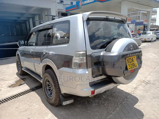 Mitsubishi Pajero V90 3.2 DI-D 2013 Silver