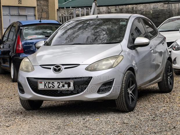 Mazda Demio 2011 Silver