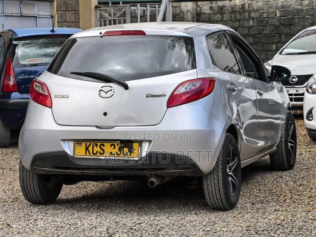 Mazda Demio 2011 Silver