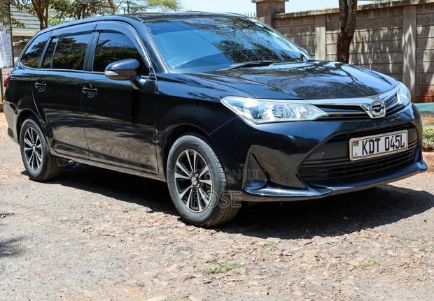 Toyota Corolla Fielder 2018 Black