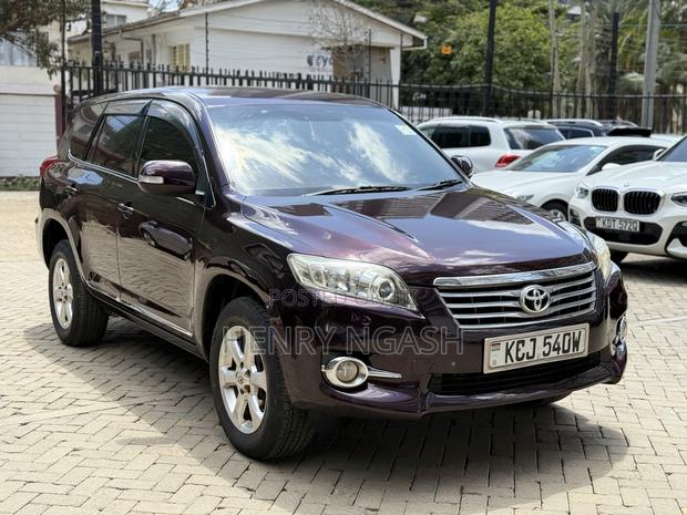 Toyota Vanguard 2011 Purple