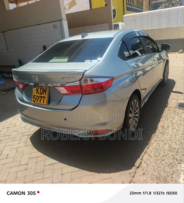 Honda Grace 2016 Gray
