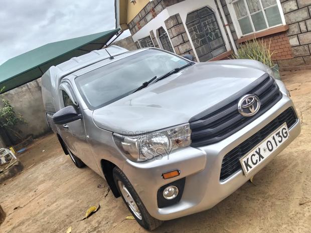 Toyota Hilux 2018 Silver