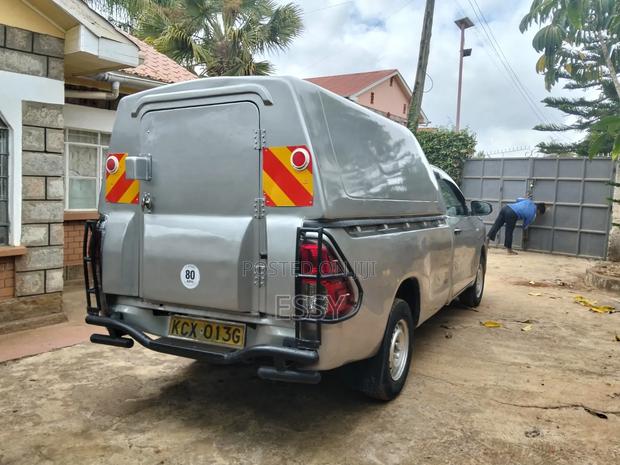 Toyota Hilux 2018 Silver