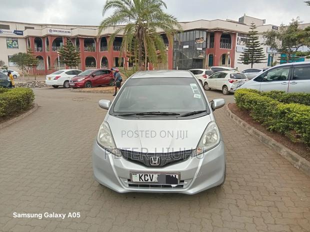 Honda Fit 2012 Silver