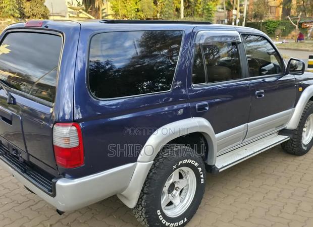Toyota Hilux Surf 2004 Blue