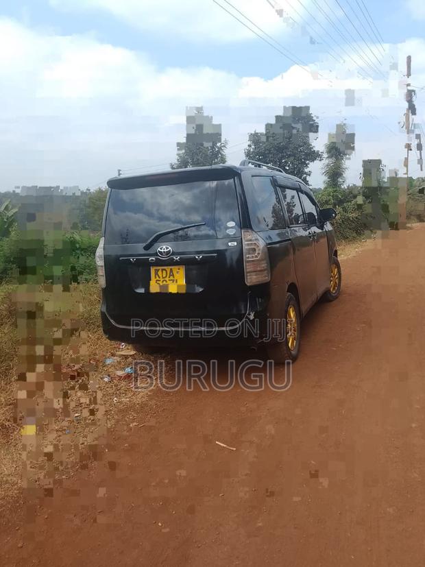 Toyota Voxy 2013 Black