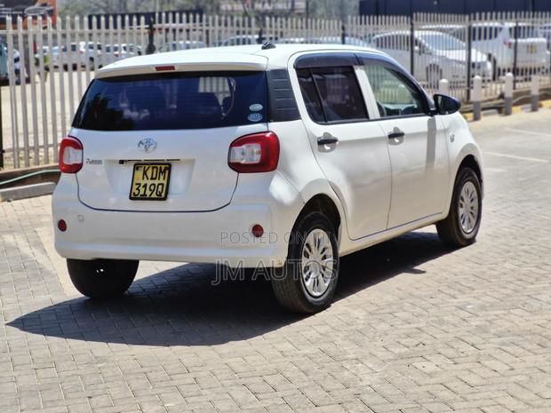 Toyota Passo 1.0 FWD 2017 White