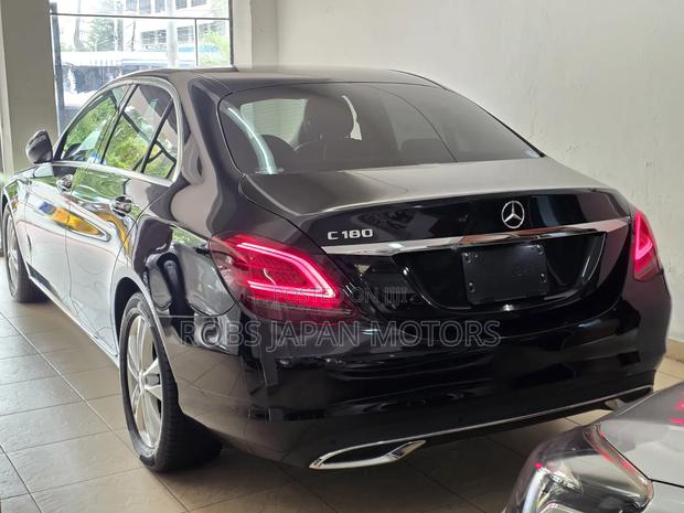 Mercedes-Benz C180 2019 Black