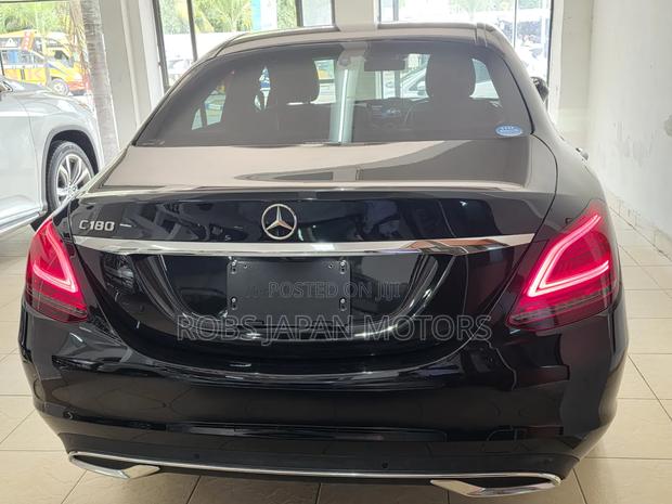 Mercedes-Benz C180 2019 Black