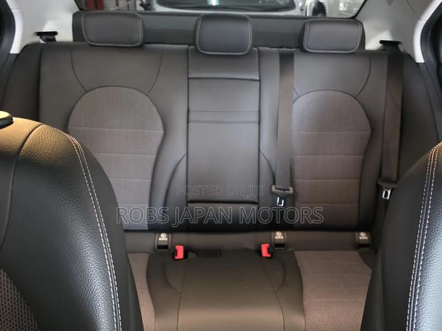 Mercedes-Benz C180 2019 Black
