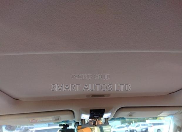Toyota Land Cruiser Prado 2022 Off white