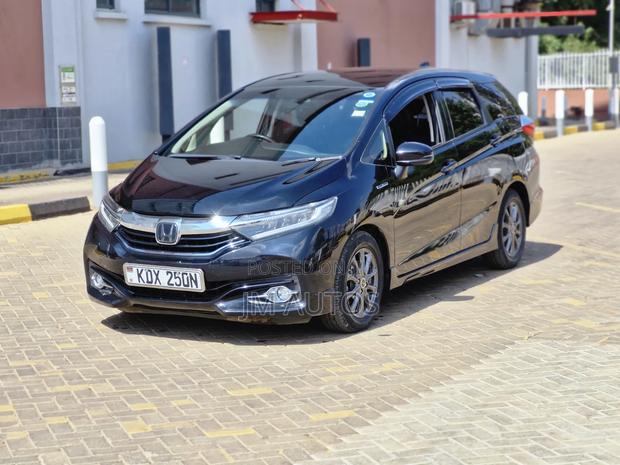 Honda Fit Shuttle 1.5 G 2WD 2017 Black