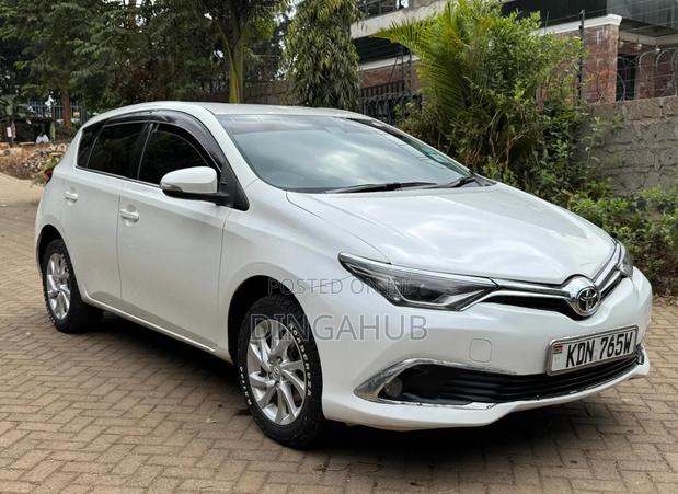Toyota Auris 2016 White