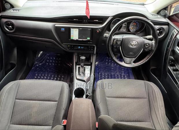 Toyota Auris 2016 White
