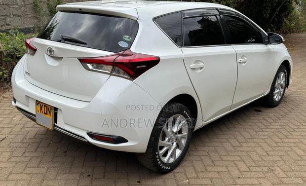 Toyota Auris 2016 White