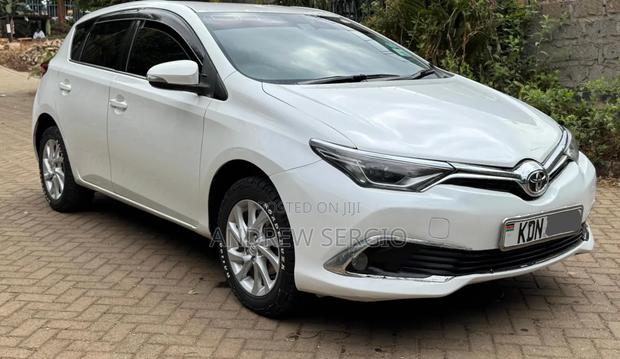 Toyota Auris 2016 White