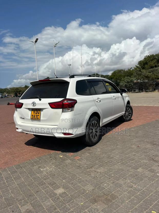 Toyota Corolla Fielder 2017 White