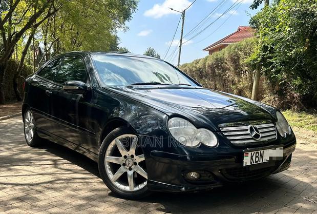 Mercedes-Benz C200 2005 Blue