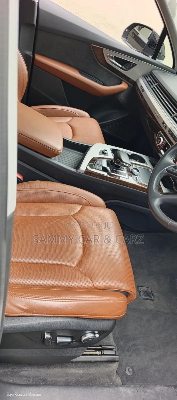 Audi Q7 2019 Black