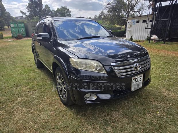 Toyota Vanguard 2013 Black