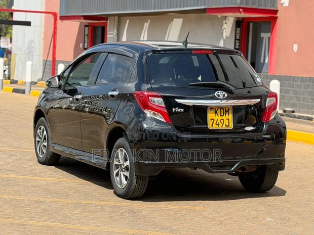 Toyota Vitz 2016 Black
