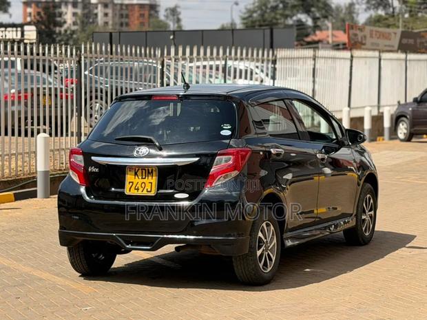 Toyota Vitz 2016 Black