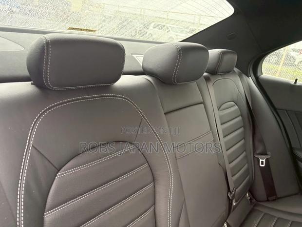 Mercedes-Benz C200 2019 Ivory
